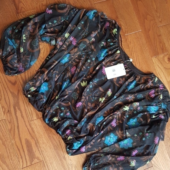 Free PEOPLE colorful top - Picture 1 of 10